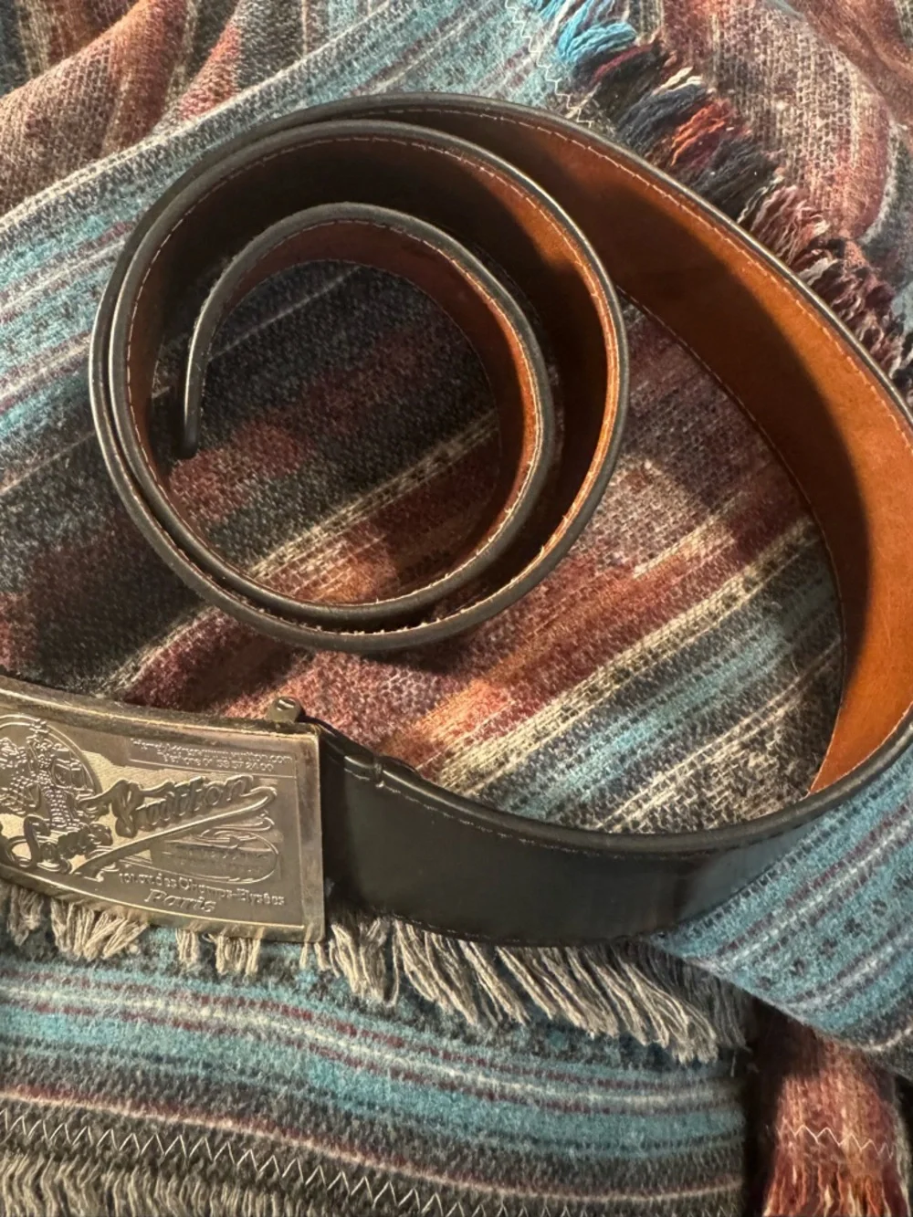Ladies Louis Vuitton leather belt! - Picture 3 of 10